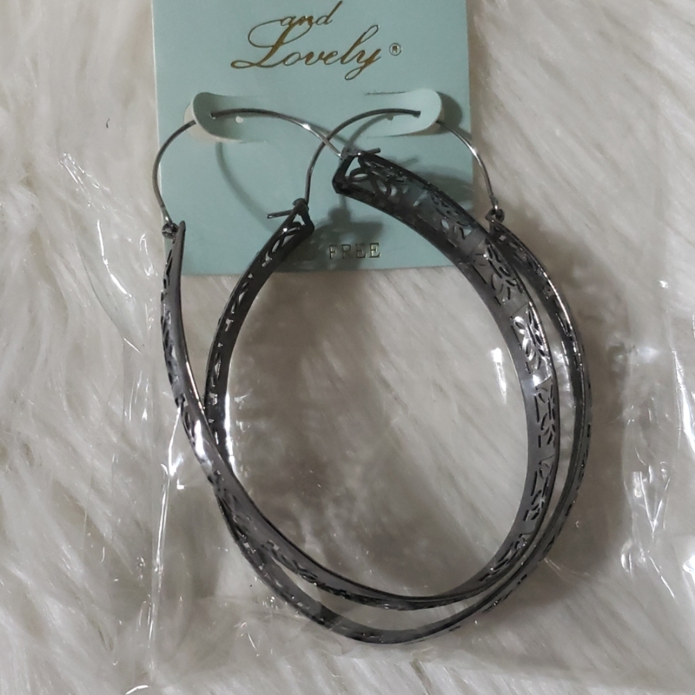 Jewelry - Picture 2 of 4